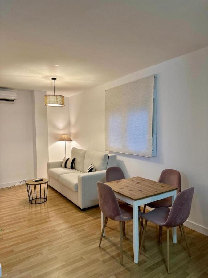 Santa Lucia 1 Bedroom Apartment Малага Экстерьер фото
