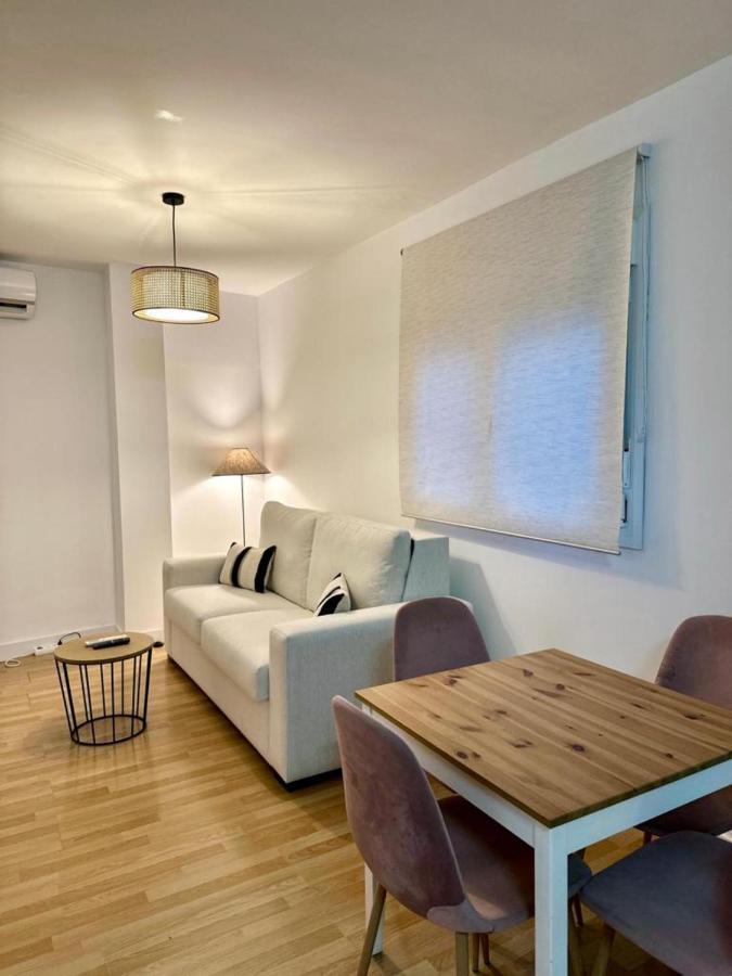 Santa Lucia 1 Bedroom Apartment Малага Экстерьер фото